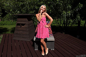 Next Photoset Sample
